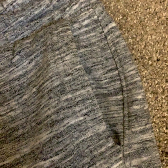 Boys old navy joggers. - Picture 3 of 5